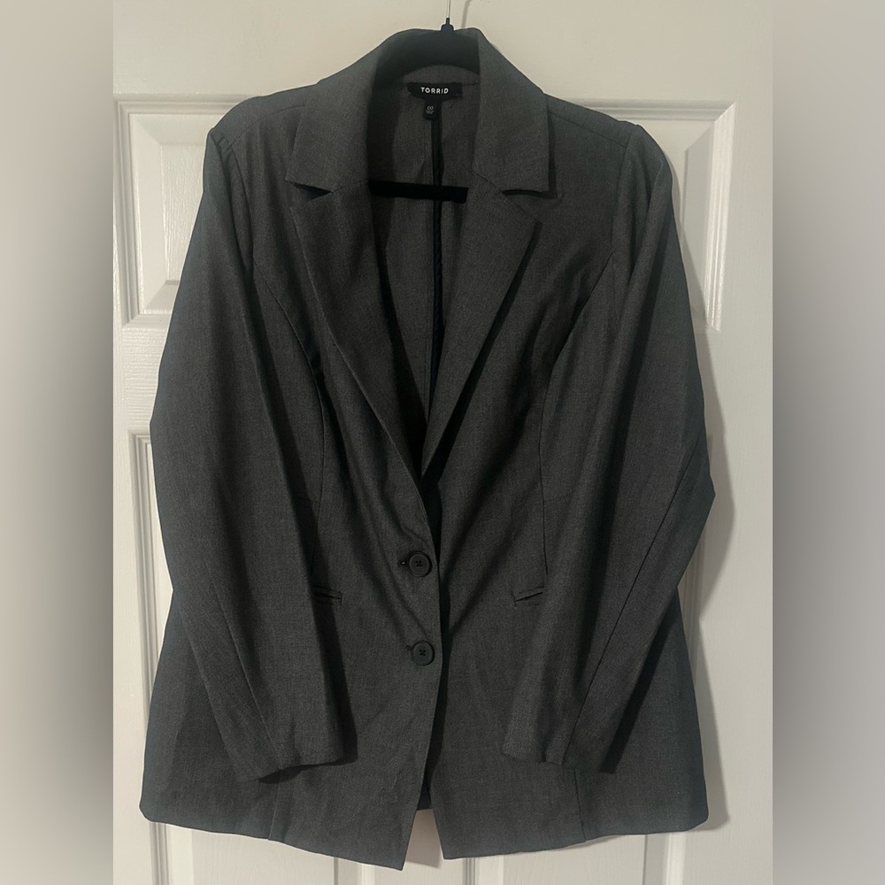 Women’s TORRID Charcoal Gray 2 Button Blazer Business Workwear. Size 00/10.‎